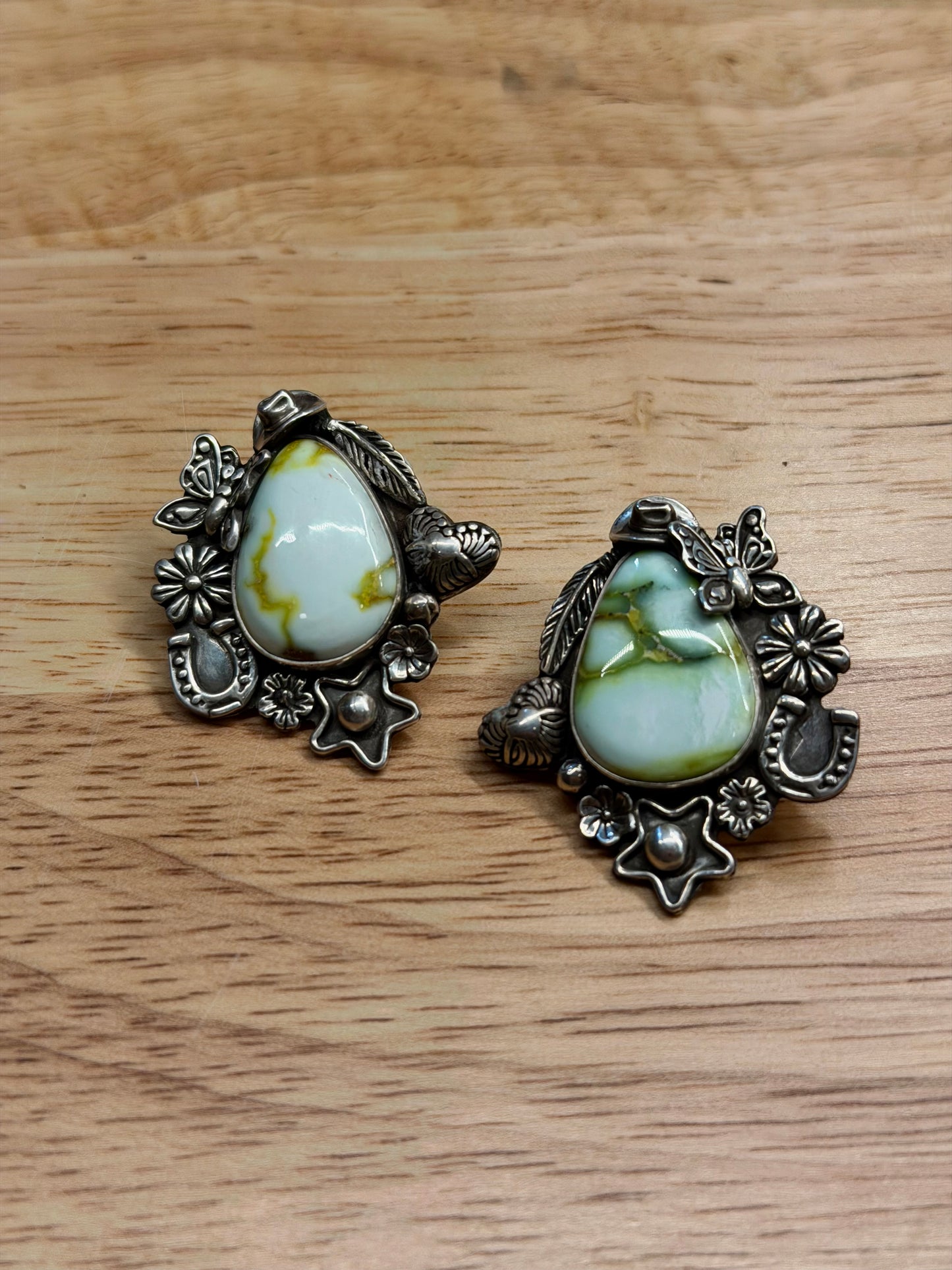 Chaotic Pal Studs