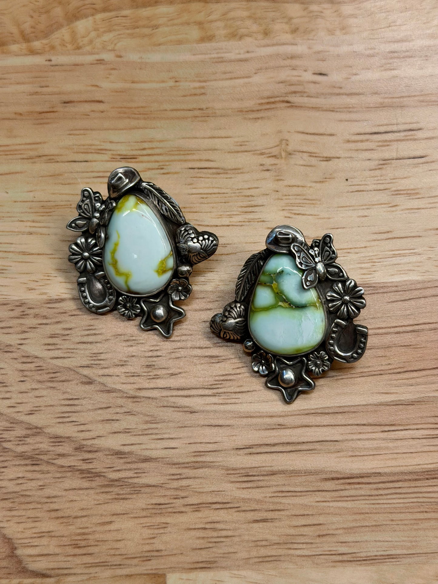 Chaotic Pal Studs