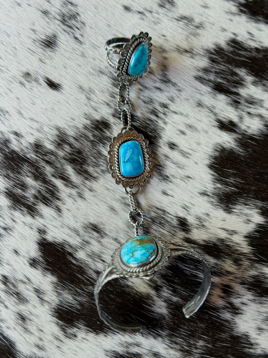 Holding Court Hand Chain