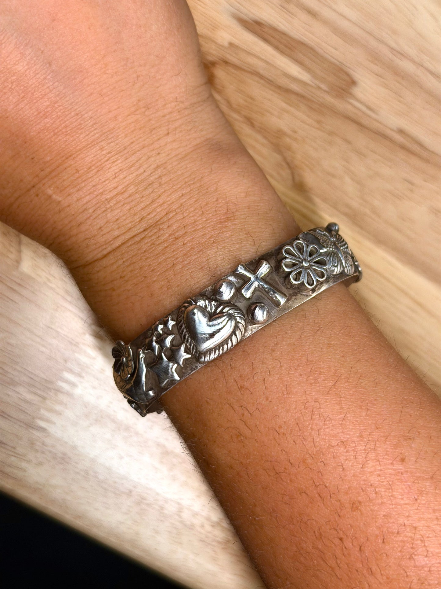 The OG Tacky Cuff