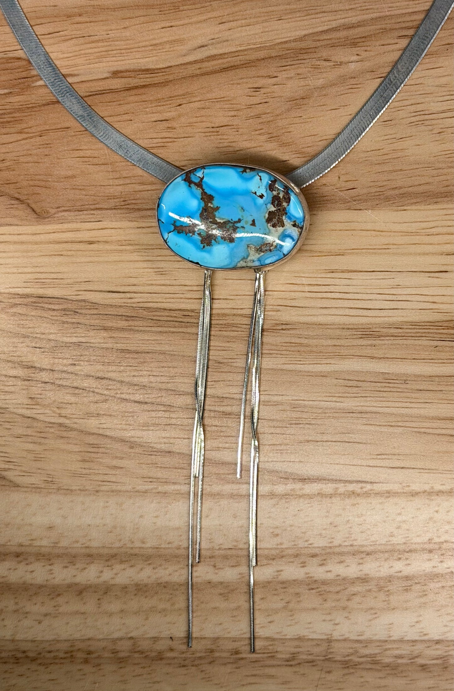 Golden Hills Chic Bolo