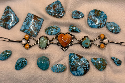 Sunset Smooches Choker